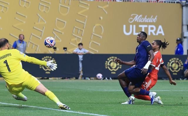 5:4！射门12:9，欧冠巅峰对决，巴黎击败拜仁，占据了晋级先机