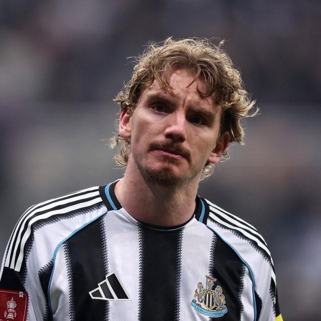 记者：纽卡愿4000万镑卖沃尔特马德，已有两家德国球队开始接触