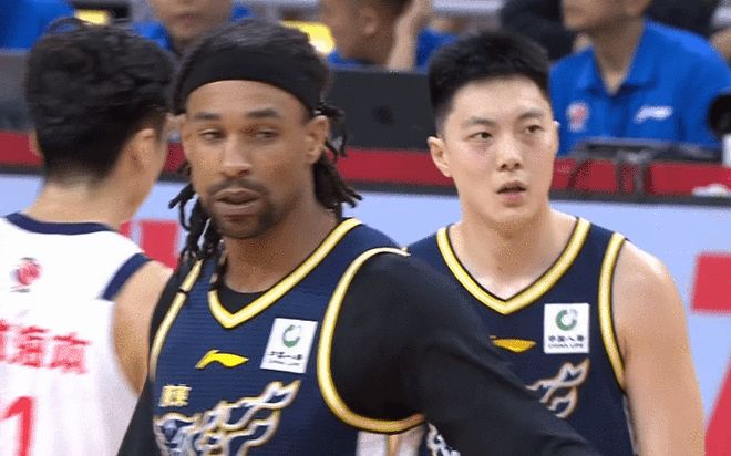 广州17分大胜1-0广东 徐昕13+11弑旧主 胡明轩0分