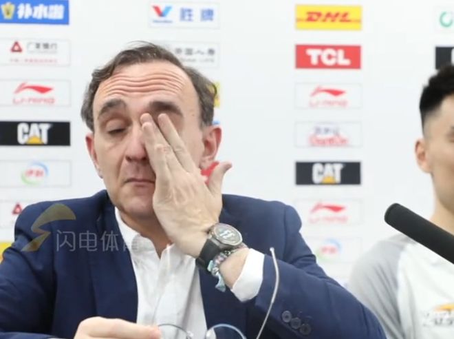 辽宁被淘汰发布会！乌戈谈李晓旭退役落泪，李晓旭谈论退役原因！