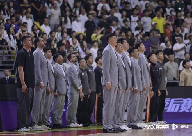 广东男篮逆转广州龙狮进季后赛八强，与北京首钢争半决赛席位