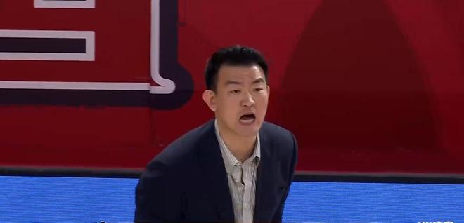 54犯65罚！前板被抢爆，鬼才潘江错换大刘，成全广厦1-1夺回主动
