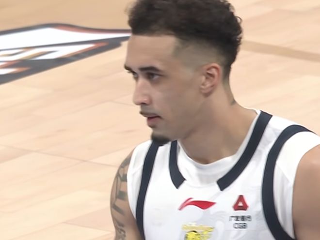 广东73-88北京！球员评分：2人满分，1人良好，4人不合格