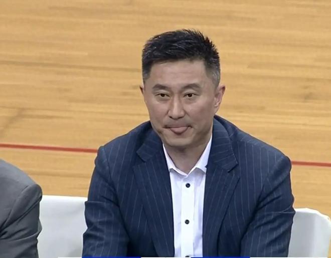 广东休赛期恐重组：或续约奎因2人，打包焦泊乔，交易追逐2名国手