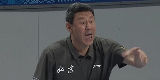 周琦撑起北京内线防线，外援串联发力，广东锋线进攻全面哑火