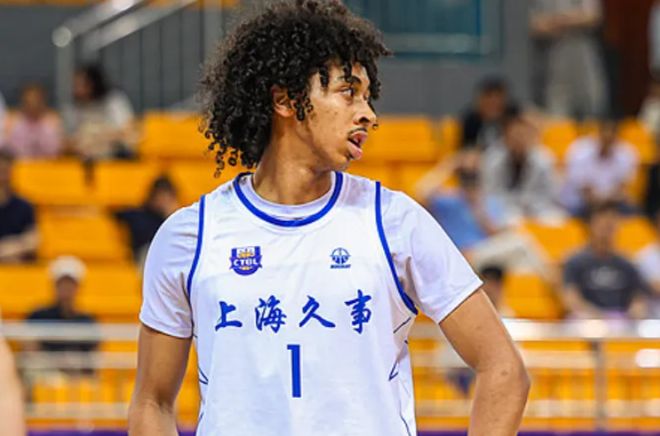 轻松30分！黑人混血越级打U21砍瓜切菜 他会是对抗河村的利器吗