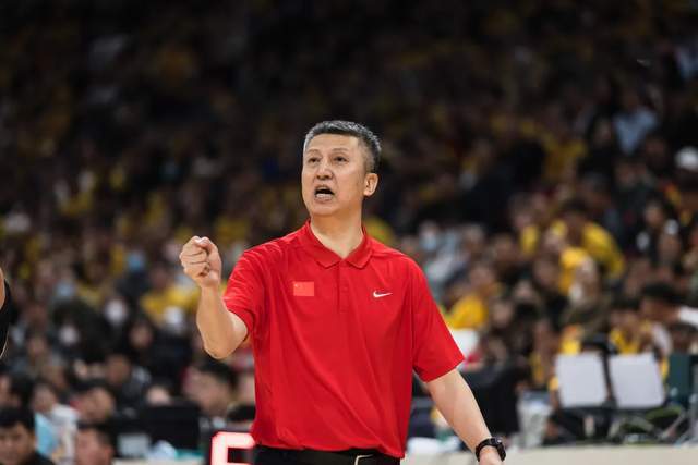 裁掉3人后，又裁4人！郭士强下狠手，重组中国男篮，阵容浮出水面