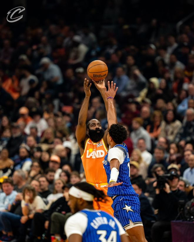 米切尔42分骑士击败魔术4连胜，哈登26分7助班凯罗36分6板5助