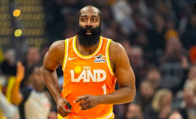 26+3+7！哈登上半场22分 连秀后撤步三分戏耍状元 385天后再扣篮