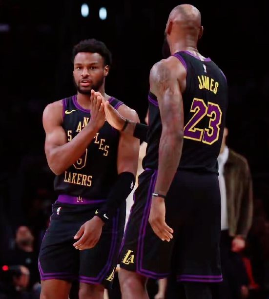 大家只是在网络骂骂，现实里谁不羡慕詹姆斯有布朗尼这样的儿子