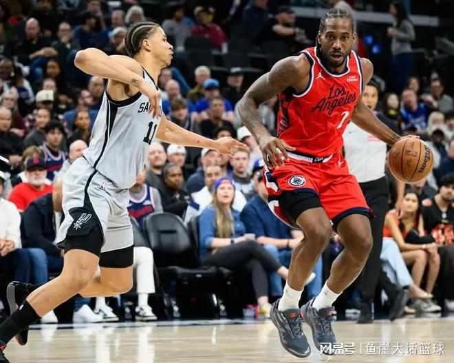 快船99-118马刺！泰伦卢无奈，伦纳德把话挑明，加兰两点不如哈登