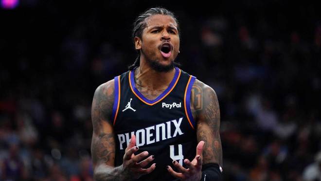 杰伦·格林：雄鹿队在末节对布克进行包夹时，太阳队本应取胜的