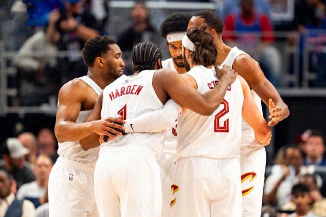 季后赛4强出炉！NBA夺冠概率更新：骑士仅5.1%遭低估马刺不敌纽约