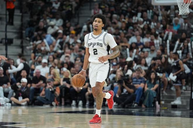 就在今天，老大不在，20岁哈珀爆发，创造80年NBA独一无二的纪录