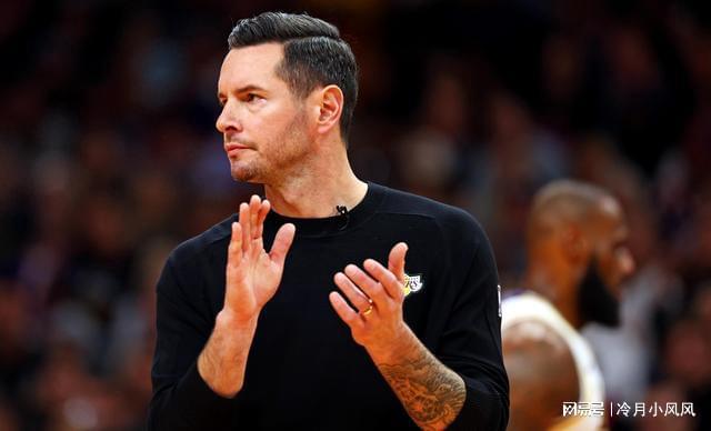 湖人消息：雷迪克达成续约，老詹堪称劳模，15+3后卫加盟