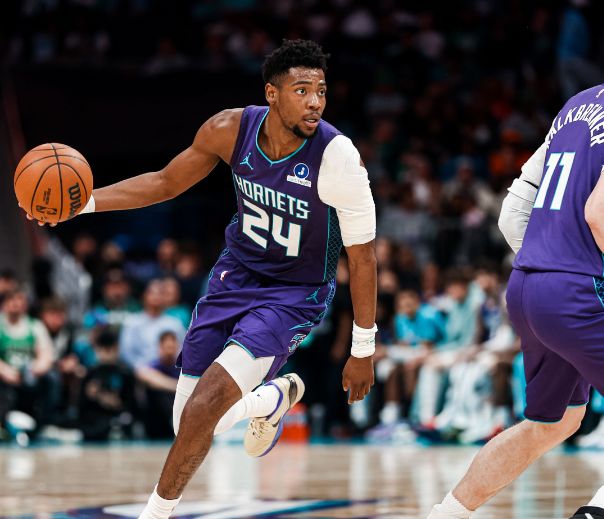 60败首队！步行者惨负难阻黄蜂10战8胜 西亚卡姆生日30+7