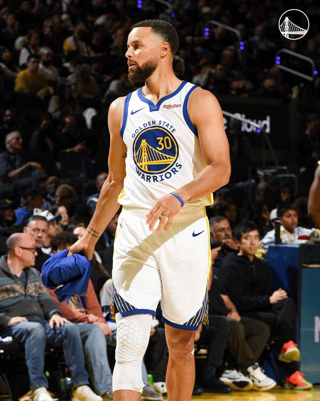 库里复出29分迎里程碑失绝杀球，勇士惜败火箭杜兰特31+8+8