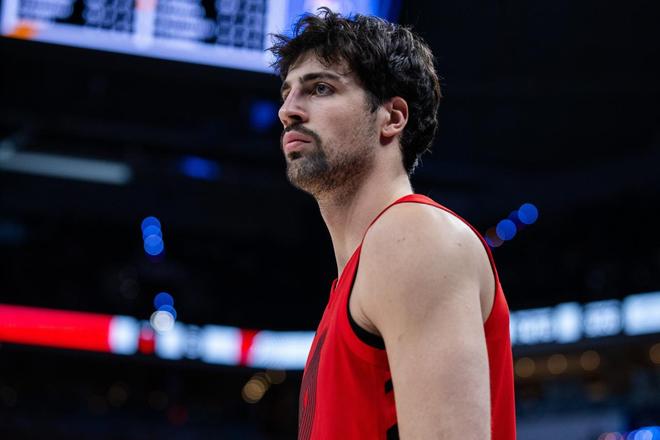 综述：掘金9连胜升西部第三！马刺60胜创历史 骑士残阵大胜灰熊