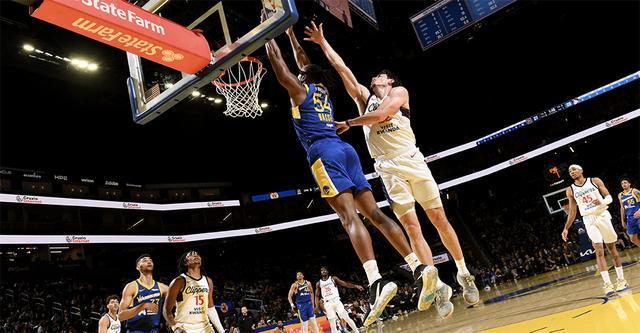 勇士官方：球队已签下中锋查尔斯-巴锡