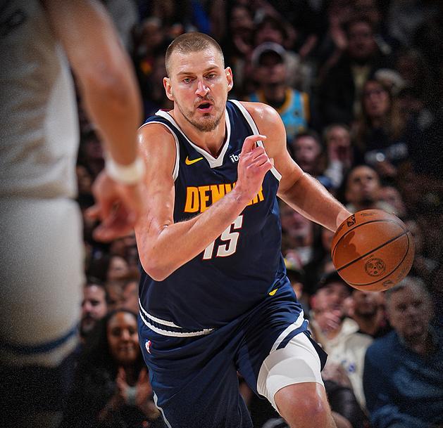 比肩威少并列历史第一！约基奇27+11+16奇兵20分，掘金完胜森林狼