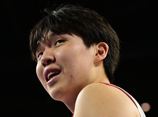 9中9轰20+9+5！杨瀚森付出一切遭库克坑苦 G联赛首次百分百命中率