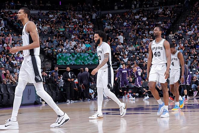 三分命中率还在不断提升，马刺锋线大将的性价比也太高了吧？