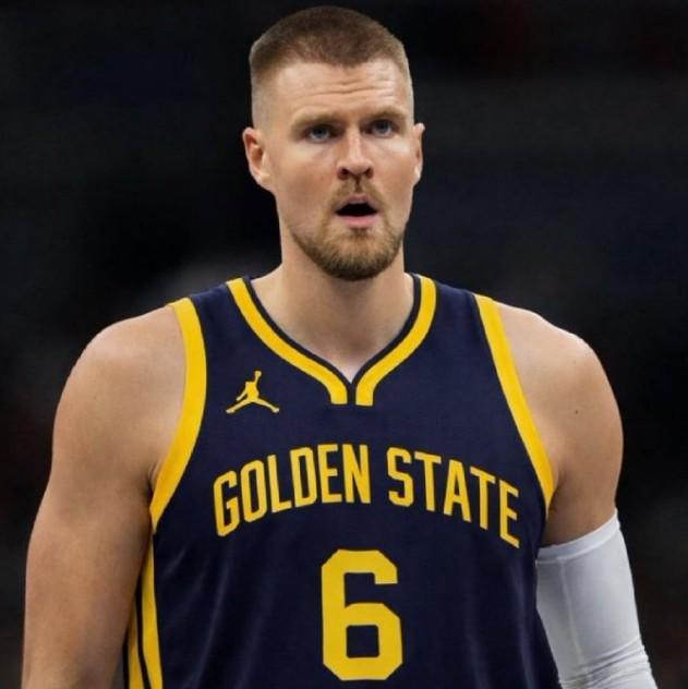 早早犯满离场，波津取9分8板3助&第三节单节5次犯规