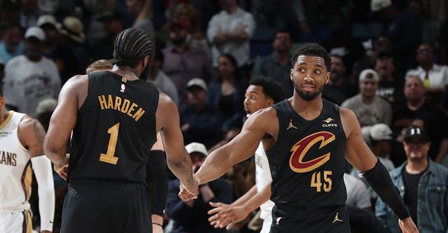 阿特金森：哈登和米切尔前面没打出状态 但关键时刻接管了比赛