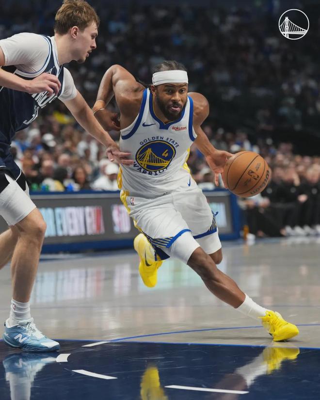 膝盖重伤！担架抬走！又一勇士球员赛季报销