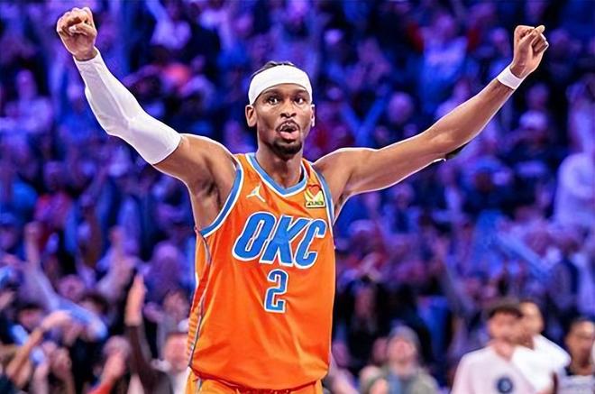 4个赛季场均30+太难了！哈登差1次，库里差2次，那詹姆斯呢？