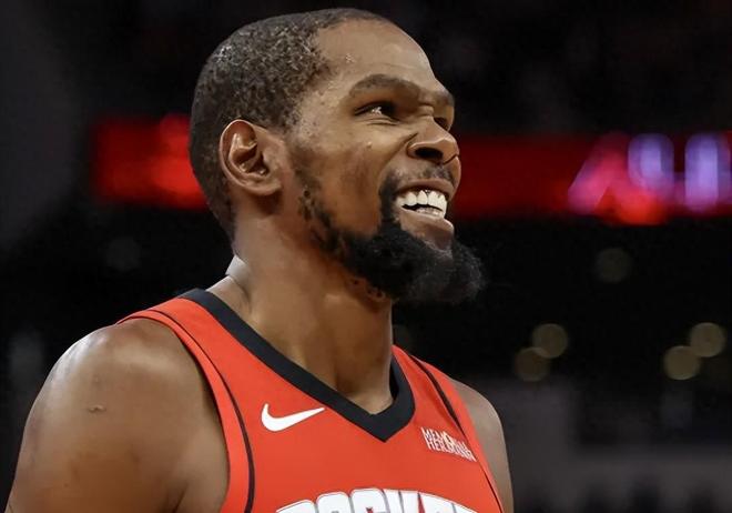 大胜尼克斯！杜兰特轰27+6+8，火箭锁定季后赛，但哈登要难办了