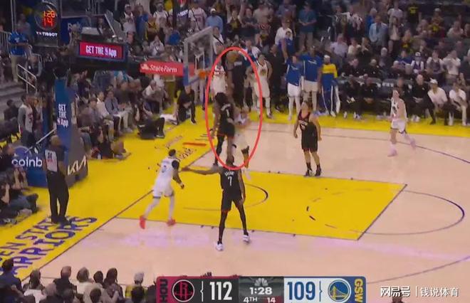 官方实锤！勇士1分惜败遭两次关键漏判，库里29分白砍