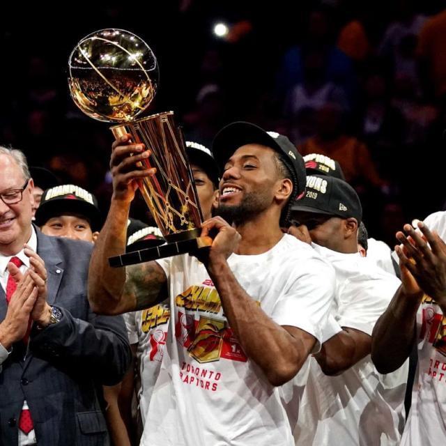 火上浇油！记者曝小卡曾向猛龙老板索要千万代言