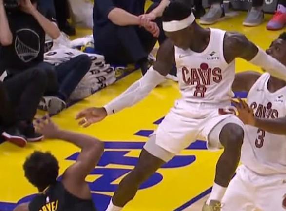 库明加调侃施罗德“雷欧飞踢”：你是李连杰吗？