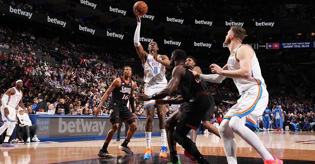 亚历山大22分杰威复出18+6 雷霆轻取76人豪取12连胜