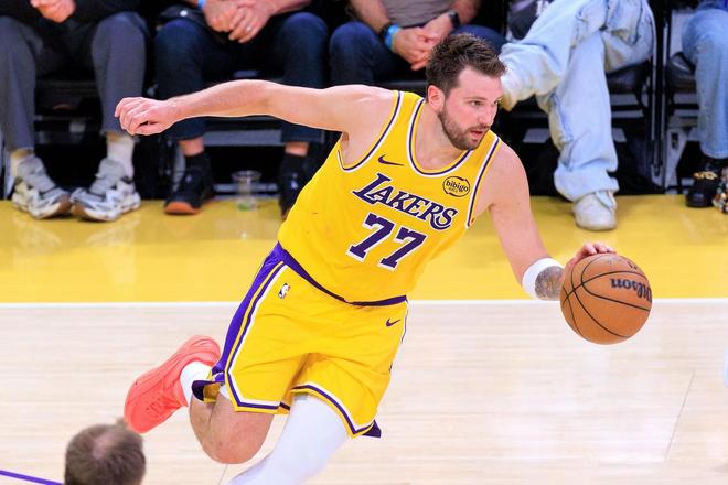 280投对219投！火箭多出手61次，仍0：3不敌湖人！两大短板遭无视