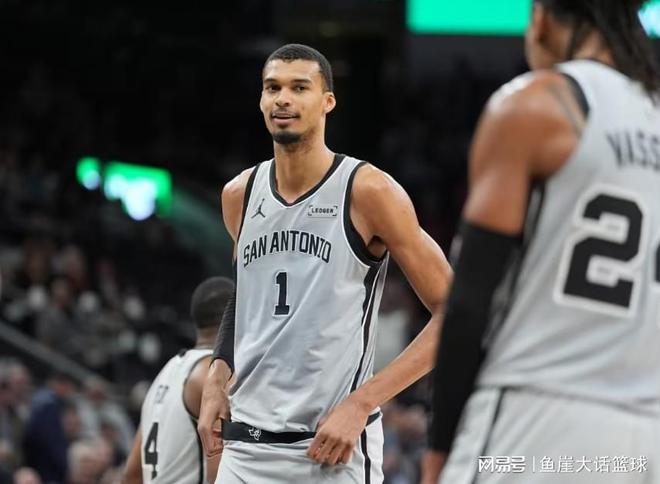 快船115-119马刺！文班把话挑明，加兰有好有坏，伦纳德出好消息