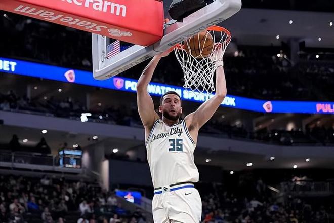 雄鹿转正了双向合同内线，为此他们不惜裁掉了前篮网超级得分手？