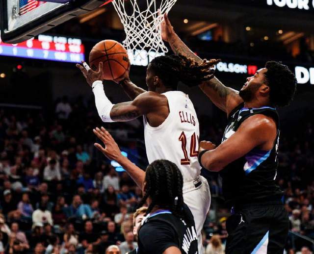 轻取爵士！哈登13+14+6，莫布里轰34+17，但骑士要去东部第三了