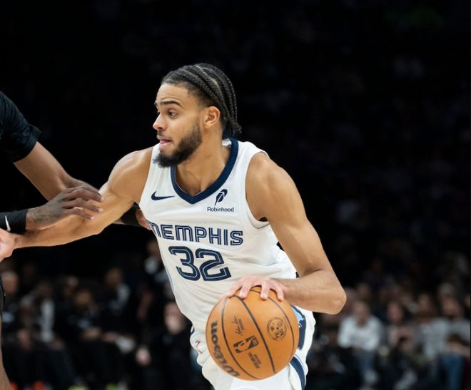 雄鹿时隔4年胜灰熊！杨瀚森前队友吕佩尔33+10+10 生涯首次三双