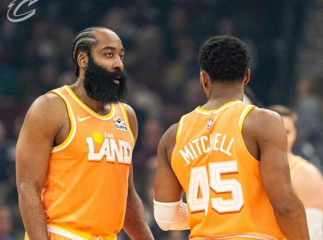 险胜魔术！米切尔42+3天神下凡，哈登26+7+3，骑士迎来期待的结局