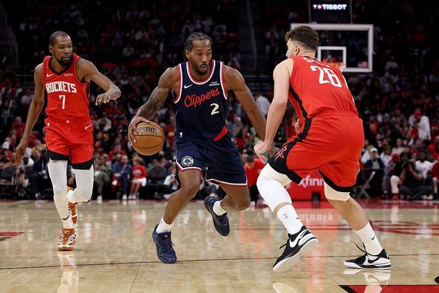 美记：火箭如果要留杜兰特，可以用申京为核心筹码去换伦纳德