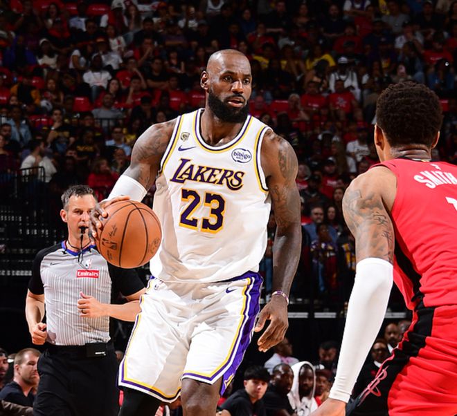 火箭115-96大胜湖人！艾顿被驱逐，伊森立大功，此战诞生5个事实