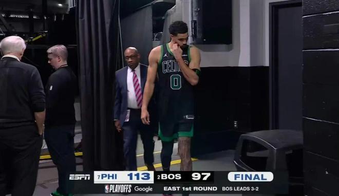 还没死！恩比德末节暴走翻盘！连续16投自杀啊...