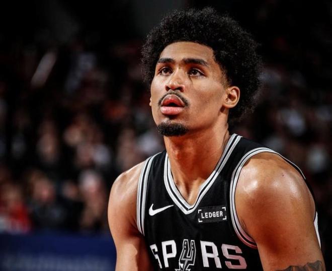 仅次于科比，迪伦-哈珀成季后赛替补得分20+历史第二年轻球员