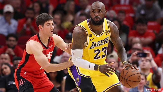 湖人在G3击败火箭后，宣布关于勒布朗·詹姆斯的重要消息！