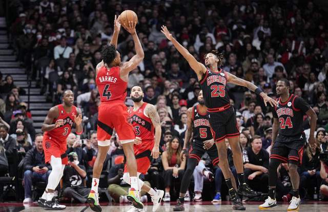 东部最后一张船票：四队抢破头，76人猛龙黄蜂魔术谁能活下来？