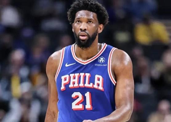 复出状态不错，恩比德17中12高效砍35分6板7助&正负值+33最高