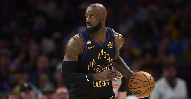 詹姆斯：我们必须始终保持“下一人顶上”的心态