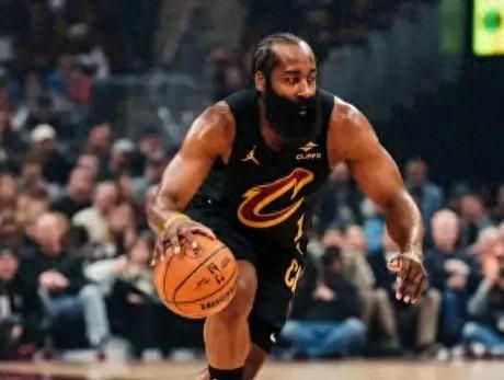 险爆冷！骑士118-111勇士，谁是本场比赛的功臣，数据不会说谎！